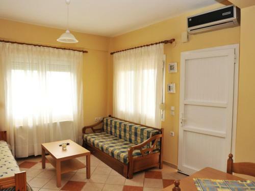 Amaranthos Apartments