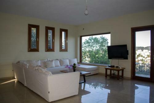 Blue Angels Villa