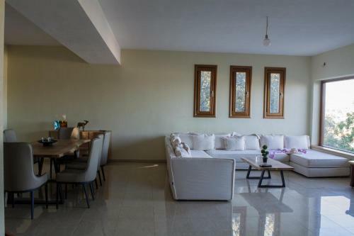 Blue Angels Villa