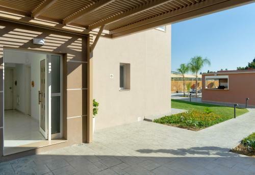 L & C Boutique Apartments