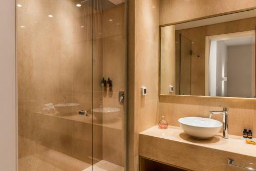 Avra Apartments Venetian Harbour