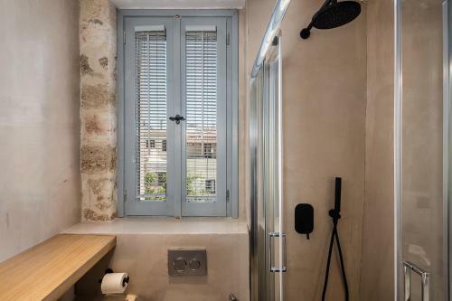 Hostal Aoria Estate Old Port