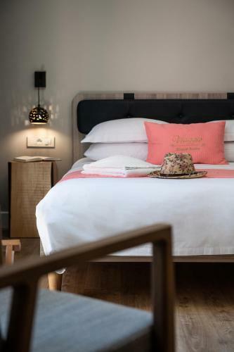 Hostal Viaggio Elegant Rooms