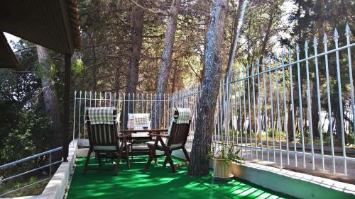 Malibu Studios & Apartments