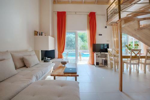 Villa Niriides