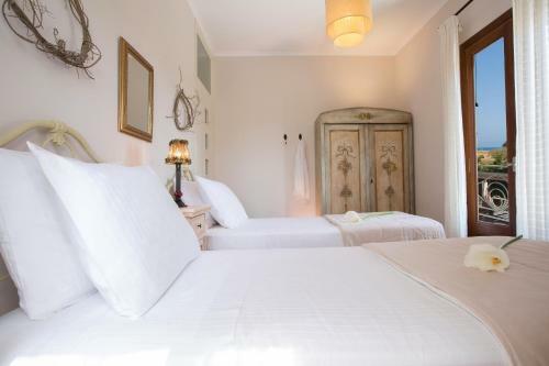Villa Aeriko Homes Of Distinction