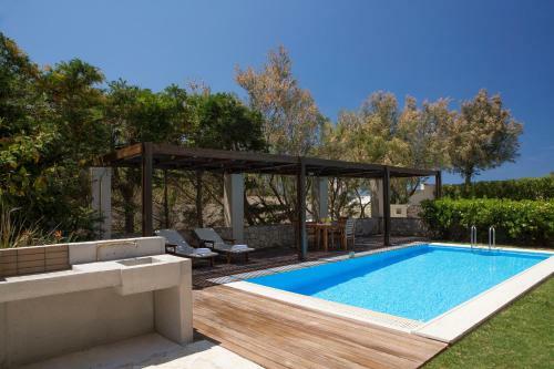 Villa Aeriko Homes Of Distinction