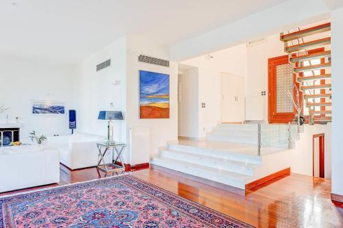 Lygia Villa Sleeps 8 Pool Air Con Wifi