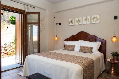 Limeni Inn - Boutique Hotel