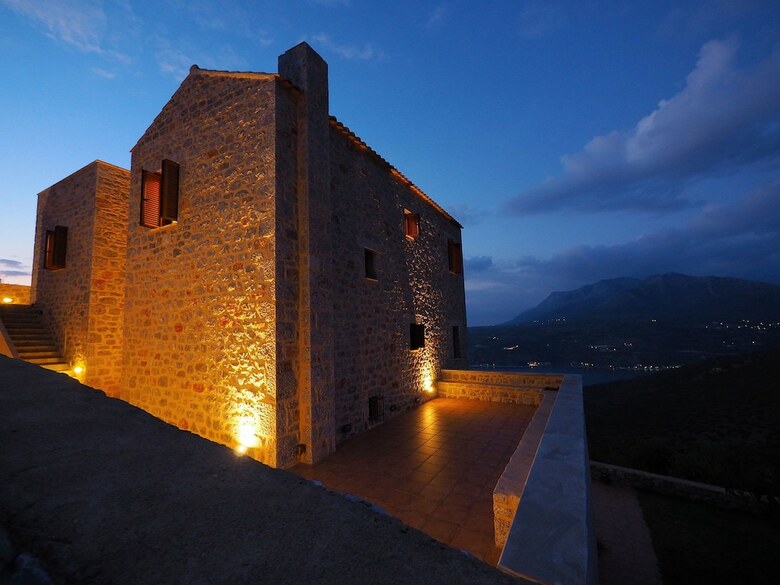 Hostal Sofia Limeni View
