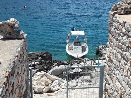 Limeni Sofia Villa Front Of The Sea