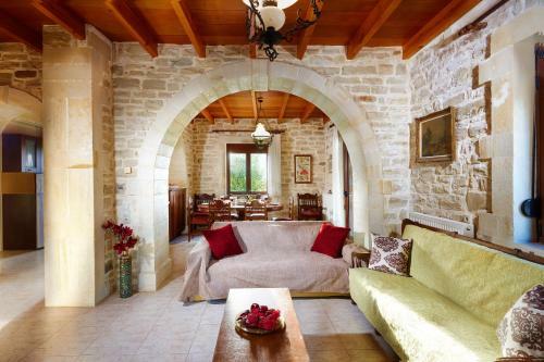 Discrete Villa Loutra