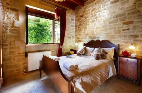 Discrete Villa Loutra