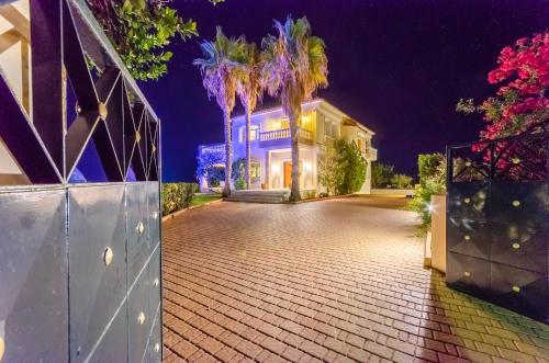 Villa Iris Luxury House
