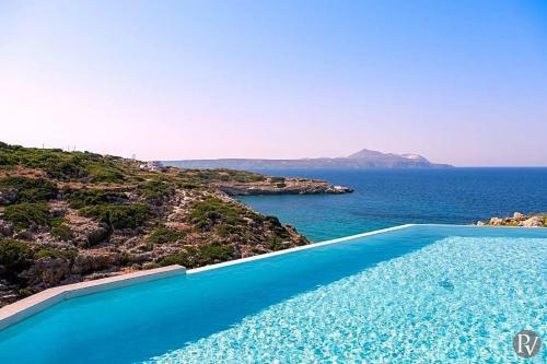 Chania Villa Sleeps 10 Pool Air Con Wifi