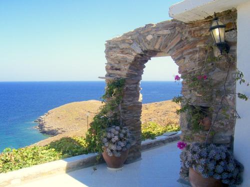 Hostal Kostis Rooms