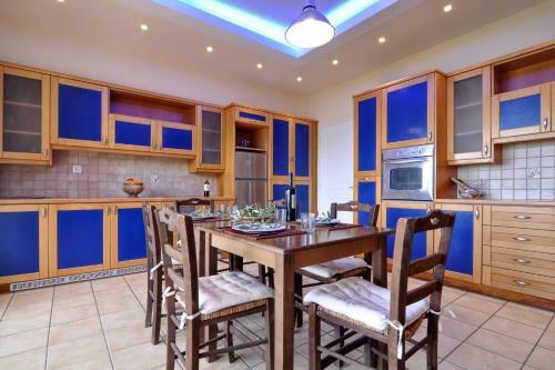 Villa Casa T With Amazing Views In Corfu