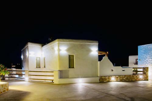 Villa Aeris Suites