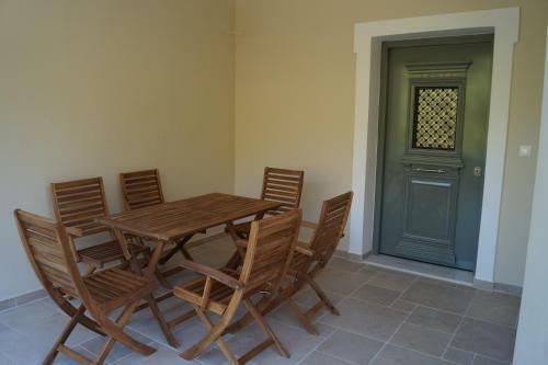 Lagkada Suites