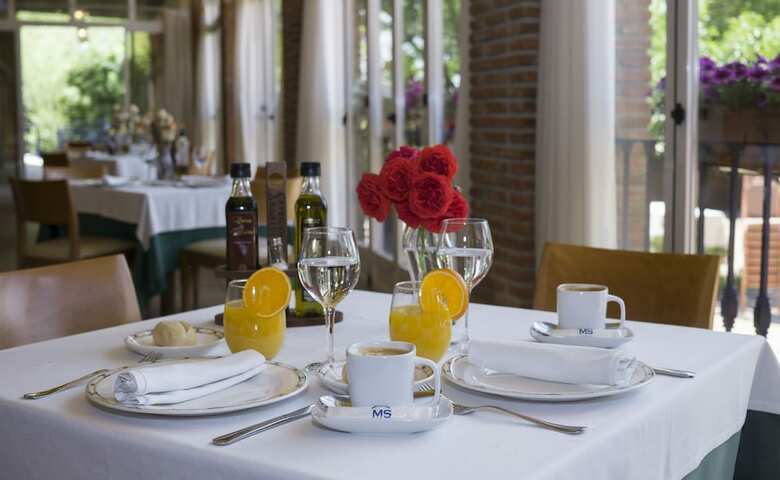 Hotel Fuente Las Piedras