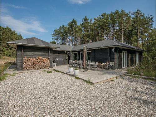 Five-bedroom Holiday Home In Hadsund