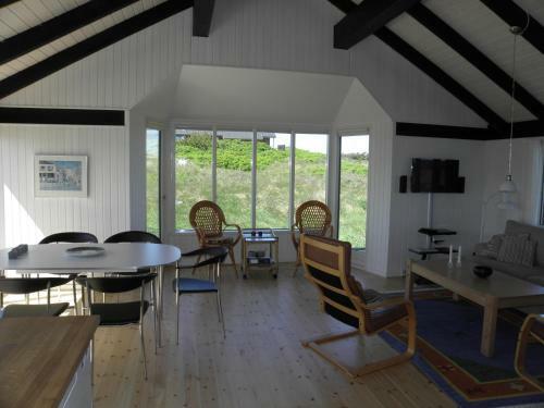 Holiday Home Kjul 065002