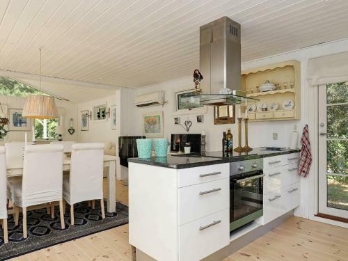 Holiday Home Hornb�k