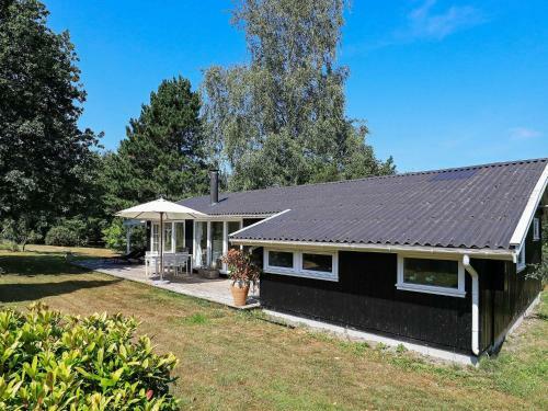 Holiday Home Hornb�k
