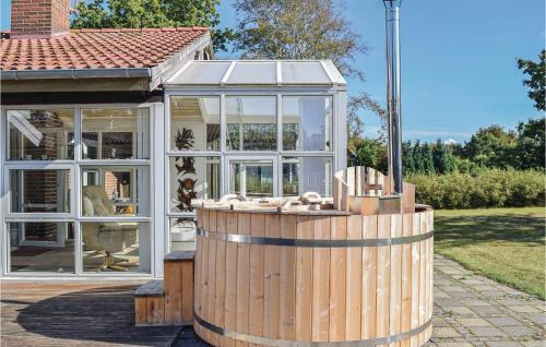 Four-bedroom Holiday Home In Juelsminde