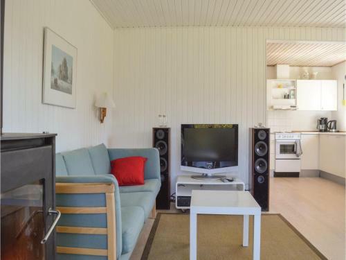 Two-bedroom Holiday Home In Melby