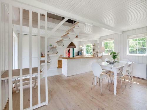 Three-bedroom Accommodation In Stege