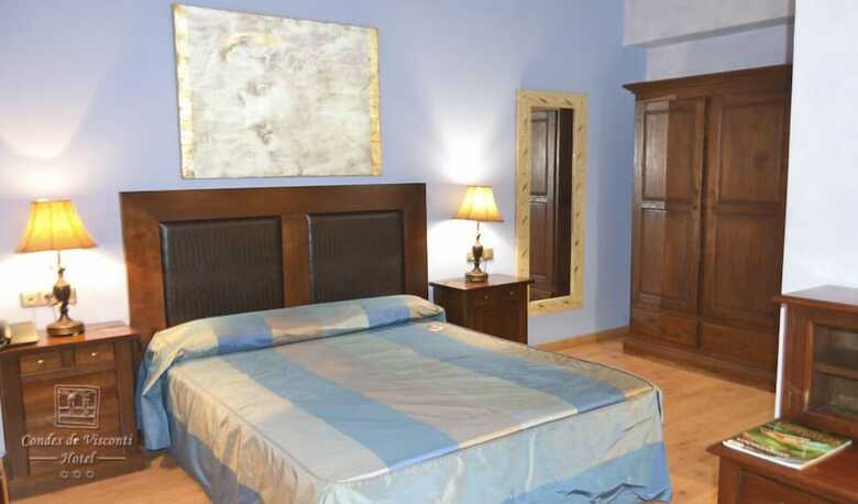 Hotel Condes De Visconti