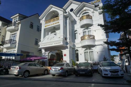 Sugar Land Villa Hotel