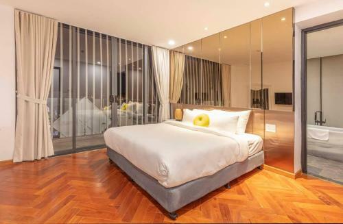 Len's Hotel