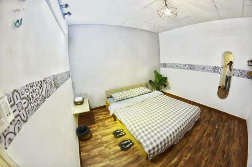 T-rex Homestay
