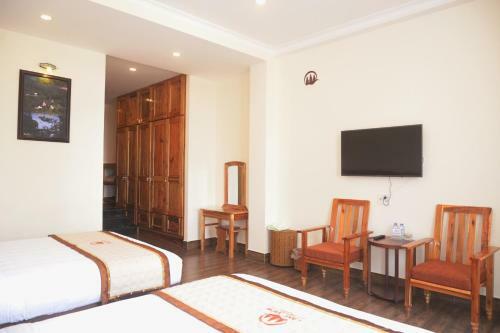 Lake View Hotel