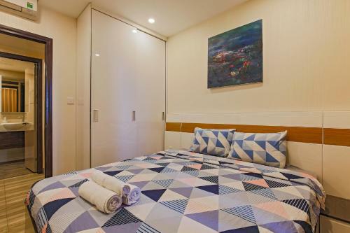Awesome Cbd Luxury Apartment Icon56 Rooftop Pool