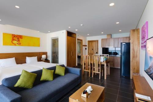 Holi Beach Hotel & Apartments