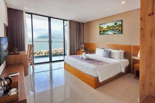 Holi Beach Hotel & Apartments