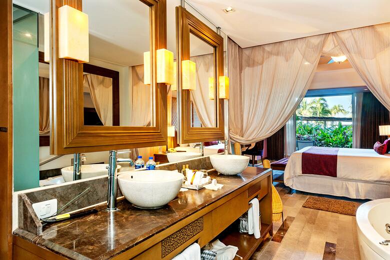 Hotel Secrets Vallarta Bay Resort & Spa