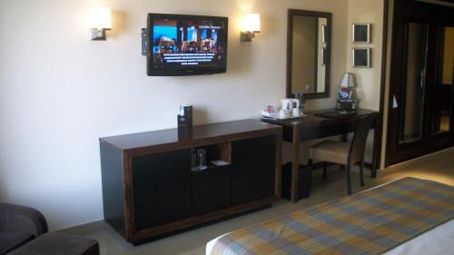 Stella Di Mare Beach Hotel And Spa