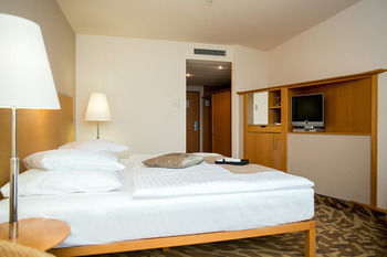 Lotus Therme Hotel &amp; Spa