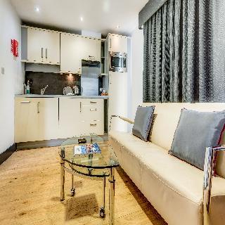 Hotel Roomzzz Leeds City West
