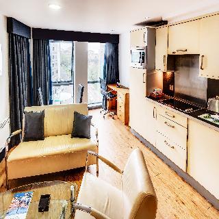 Hotel Roomzzz Leeds City West