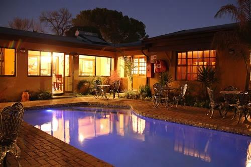 Hostal Greenleaf Lodge