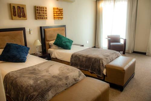 Urban Chic Boutique Hotel & Cafe