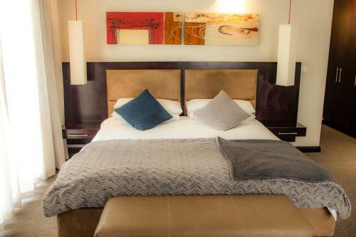 Urban Chic Boutique Hotel & Cafe
