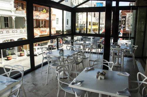Urban Chic Boutique Hotel & Cafe