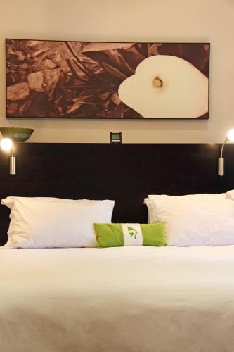 Hostal Nine Flowers Guest House