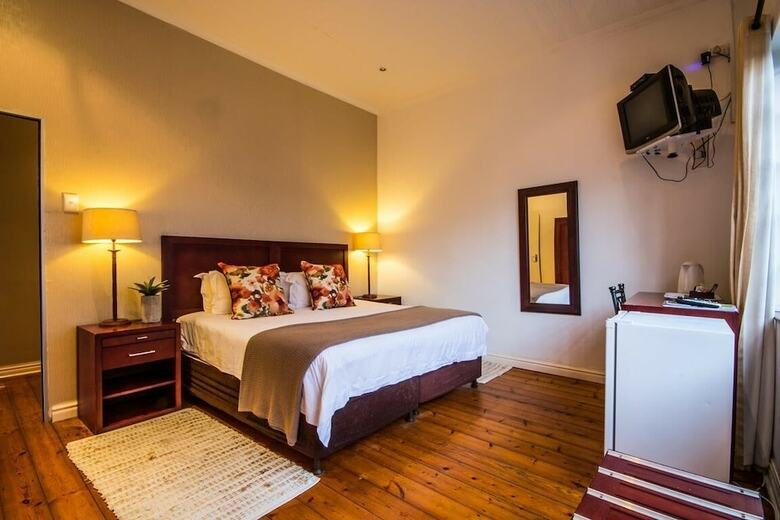 Hostal Bon Ami Guest House